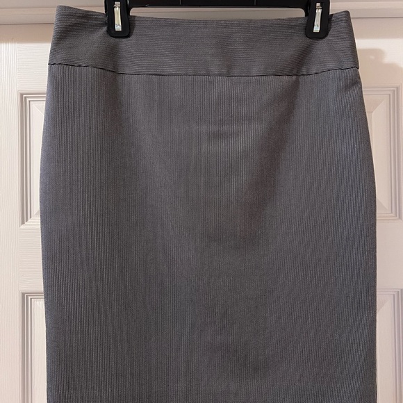 Worthington Dresses & Skirts - Worthington Charcoal Lined Pencil Skirt